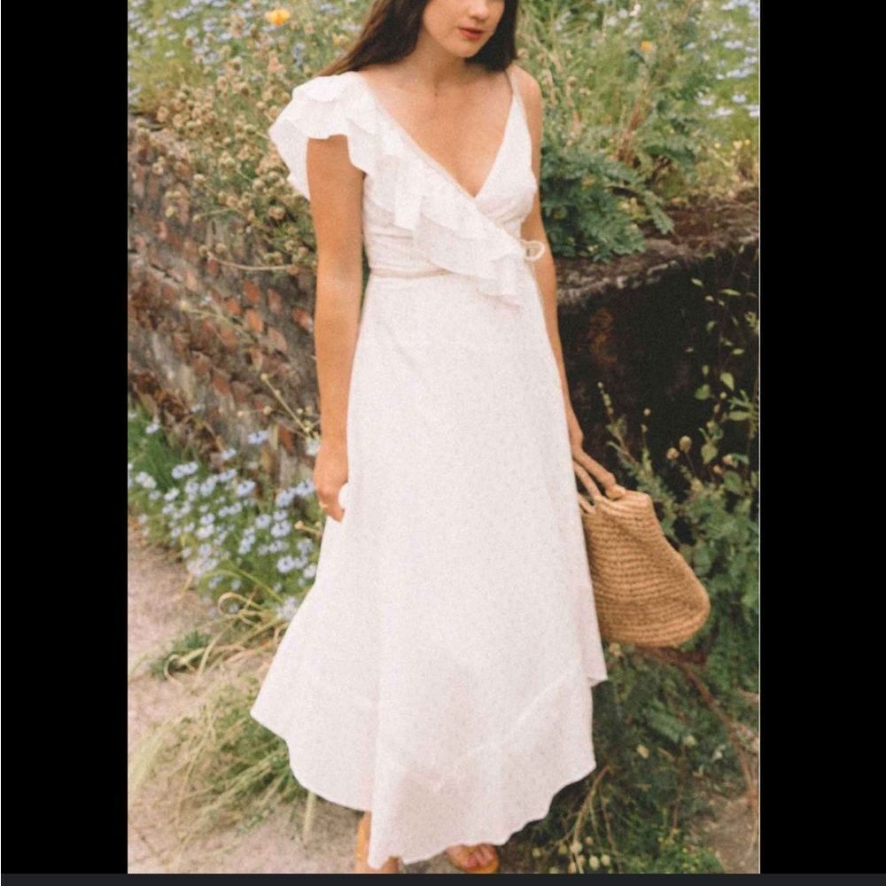 Area Stars White Ruffle  Midi Dress. Size Small.